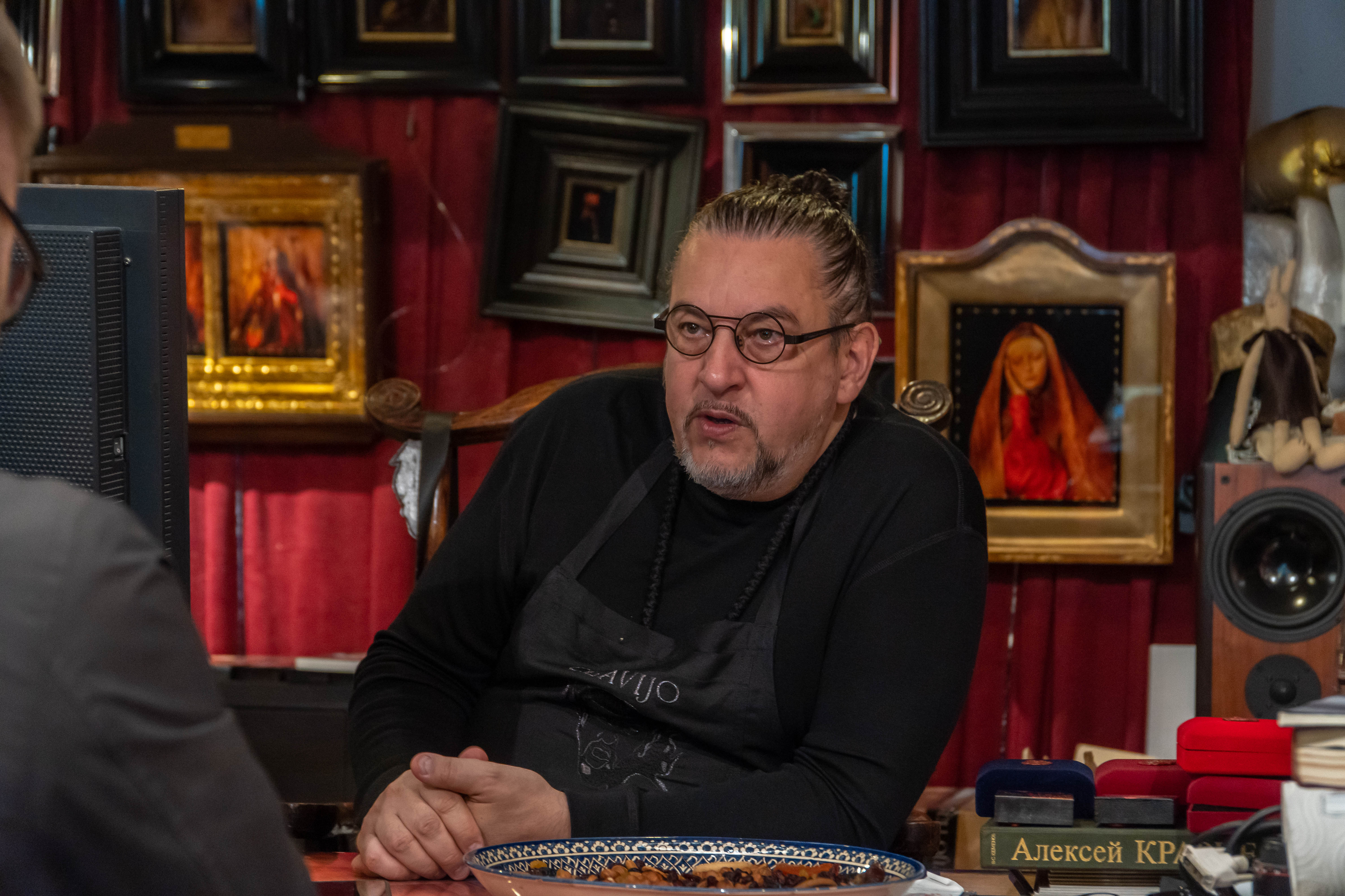 «Дзен». Интервью с Владимиром Клавихо-Телепневым, автором панно, которые украсят лобби и холлы «Ильинки 3/8»